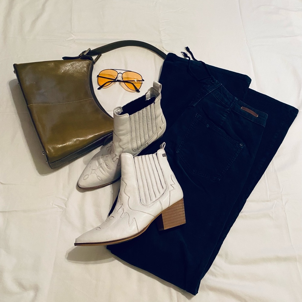 Muse & Cloud White Boots